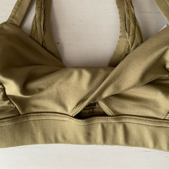 NWOT Free people movement olive green front twist sports bra - Picture 4 of 7